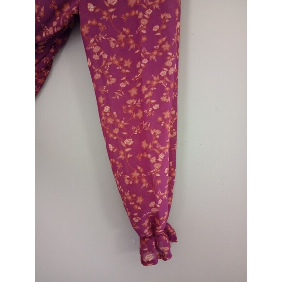 Paper Crane Burgundy Floral Babydoll Blouse Long Sleeve Semi Sheer Sleeve Size M - Picture 3 of 8